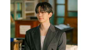 ジュノ新作『台風商社』初スチール公開、“1997年オレンジ族”に変身