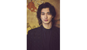 「横浜流星2026年カレンダー」（C）KADOKAWA