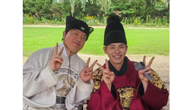 劇中ではあり得ない…『暴君のシェフ』出演俳優が“和気あいあい”オフショット公開「共に苦労した仲」【PHOTO】