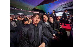 釜山国際映画祭レッドカーペット『愚か者の身分』©2025 映画「愚か者の身分」製作委員会