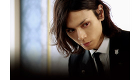 水嶋ヒロ（執事）／『黒執事』-(C) 2014 枢やな／スクウェアエニックス -(C) 2014 映画「黒執事」製作委員会