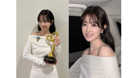 童顔女優パク・ボヨン、表彰式で放ったまばゆい美貌…「妖精ですか？」【PHOTO】