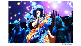 BJORK（7/27、GREEN STAGE）