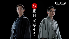 TVCM「お正月を写そう♪2026 “チェキTM′′運命のもちつき」篇のカット