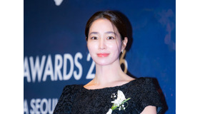 イ・ミンジョンが故アン・ソンギさんを追悼→公の場でハートポーズお断り【PHOTO】