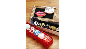 シーンの雰囲気やそれにまつわるエピソード、予算やこだわりなどをもとにオンリーワンのスイーツを制作してくれる。写真は、アニマル柄とフラワー柄で飾った、プチシュークリーム