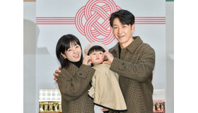 俳優シム・ヒョンタクの愛息ハルくん、最年少広報大使に！家族3人で初の公の場に登場