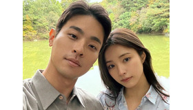 “妙にリアル” シン・セギョン、パク・ジョンミンの密着ショット、少女時代スヨンも大興奮！【写真】