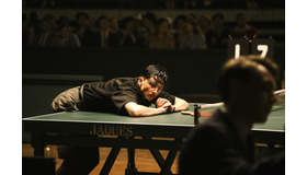 『マーティ・シュプリーム 世界をつかめ』© 2025 ITTF Rights LLC. All Rights Reserved.