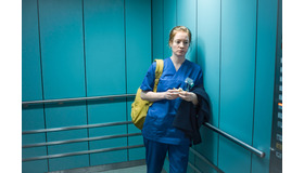 『ナースコール』© 2025 Zodiac Pictures Ltd / MMC Zodiac GmbH