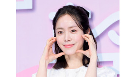 “公開恋愛中”のハン・ジミン、紹介デートもあり!? 新ドラマ制作発表会で「メリットに気づいた」