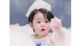 「スタンプ化希望」シム・ヒョンタクの愛息ハルくん、キュートすぎる水遊びの様子