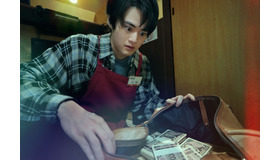 『藁にもすがる獣たち』©曽根圭介／講談社　©2026「藁にもすがる獣たち」製作委員会