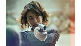 『藁にもすがる獣たち』©曽根圭介／講談社　©2026「藁にもすがる獣たち」製作委員会