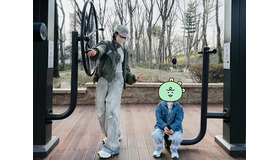 女優ソン・イェジン、愛息子との屋外デート！お洒落な親子コーデに“ほっこり”【PHOTO】