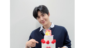 40歳になった俳優キム・ソンホ、日本での近況。誕生日ケーキを手に優しく“えくぼスマイル”【PHOTO】