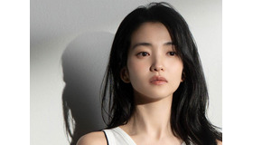 女優キム・テリの洗練された“新たな顔”。リラックス感とトレンドを兼ね備えた、新プロフィール写真の裏側【PHOTO】
