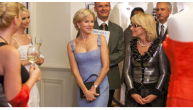 『ダイアナ』 -(C) 2013 Caught in Flight Films Limited. All Rights Reserved