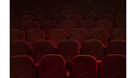 映画館※イメージ　　写真：Bram Janssen/AP/アフロ