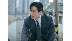 ナムグン・ミンが“4段階の感情変化”で魅せる！Disney+配信予定新作、一触即発の場面写真を解禁【PHOTO】