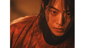 美しくも不気味な世界観がベールを脱ぐ…Netflix新作『トングン －呪いの宮－』スチール写真解禁！