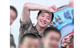 坊主頭でもイケメン！入隊中の俳優イ・ジュニョン、同期との愉快な“軍隊ショット”が話題！