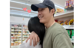 18歳年下の日本人女性と結婚した俳優シム・ヒョンタク、久しぶりの2人きりにラブラブ全開！「恋愛時代に戻った気分」