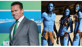 アーノルド・シュワルツェネッガー＆アバターに扮する人-(C) Getty Images