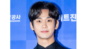 俳優キム・スヒョンの賢明な選択。音楽授賞式のプレゼンターで飾る“Win-Win”な復帰戦