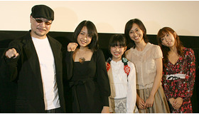 『子猫の涙』（左から）森岡利行監督、黒川芽以、藤本七海、紺野まひる、主題歌を担当したRie fu