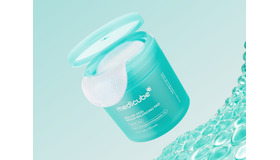 拭き取るだけの1ステップで、テカリ・汚れをすっきりオフ！「medicube （メディキューブ）」から「アゼライン酸セバムバランシングパッド」新発売！