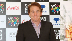 『再会の街で』監督のマイク・バインダー