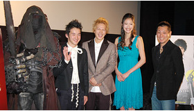 『ネガティブハッピー・チェーンソーエッヂ』キャスト陣と監督…とチェーンソー男