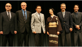 『明日への遺言』ワールドプレミア舞台挨拶（左から）小泉堯史監督、フレッド・マックイーン、藤田まこと、富司純子、ロバート・レッサー、リチャード・ニール