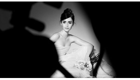 ランコムの新アンバサダーに就任したハリウッド女優のリリー・コリンズ。