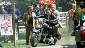 『Indiana Jones and the Kingdom of the Crystal Skull』を撮影中のシャイア・ラブーフとハリソン・フォード　-(C) Splash/AFLO