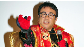 英語スピーチに大緊張の三谷幸喜（監督）／『清須会議』 in 第26回東京国際映画祭