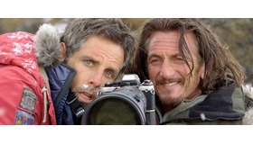 ベン・スティラー＆ショーン・ペン／『LIFE!』 -(C）2013 Twentieth Century Fox Film Corporation All Rights Reserved.