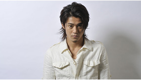 『サーフズ・アップ』小栗旬　photo：HIRAROCK