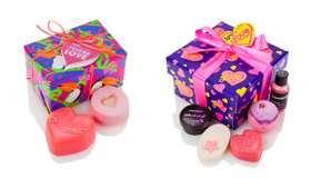 恋人との甘い時間をイメージしたソープやマッサージバーなど香り豊かなアイテムが詰め込まれているギフトボックス　左：「TOUCAN LOVE（トゥーキャンラブ）」（1,980円）　右：「LOTS OF LOVE（ロッツオブラブ）」（4,500円）