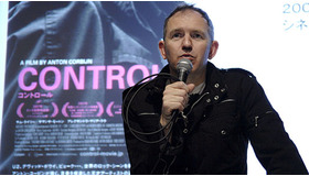 『コントロール』で監督デビュー　アントン・コーバイン監督