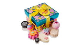 花々の香りを楽しめるアイテムが詰まった春らしいギフトアイテム「サクラサクラ（SAKURA SAKURA）」（6,500円税込）