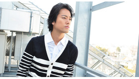 桐谷健太／WOWOWドラマW「埋もれる」／PHOTO：Naoki Kurozu