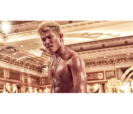特別映像】鈴木亮平、黒Tバックでワイルドなラップを披露『TOKYO TRIBE
