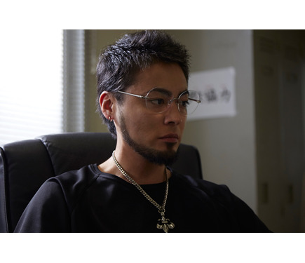 山田孝之の“ウシジマくん愛用メガネ”、レプリカモデル発売決定！ 1枚目  