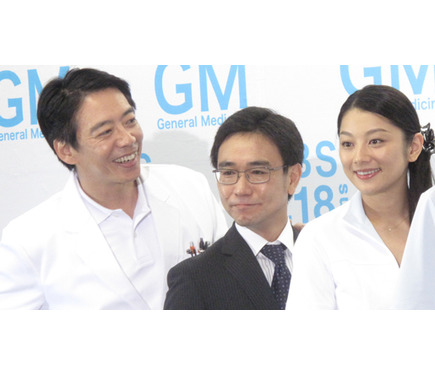 東山紀之 サッカー日本代表の雄姿で主演ドラマキャスト陣と 心がひとつに 5枚目の写真 画像 Cinemacafe Net