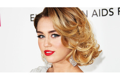 マイリー・サイラス、ジャスティン・ビーバーの“代役”で余命半年のファンと対面 画像