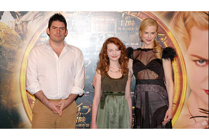 妖艶ドレスのN・キッドマン「子供が楽しめる映画と大人向けの映画に交互に出たい」 画像