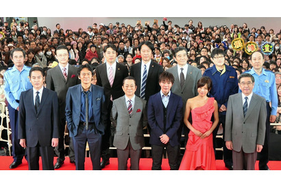 水谷豊、『相棒』の熱烈ファン2,000人集結で「本当に人気あるのかも…」と実感！ 画像