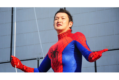 中村獅童、スパイダーマン衣裳で登場！　ソニービルの壁登る“本物”が羨ましい？ 画像